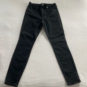 EUC GAP TRUE SKINNY JEANS 4/27 S